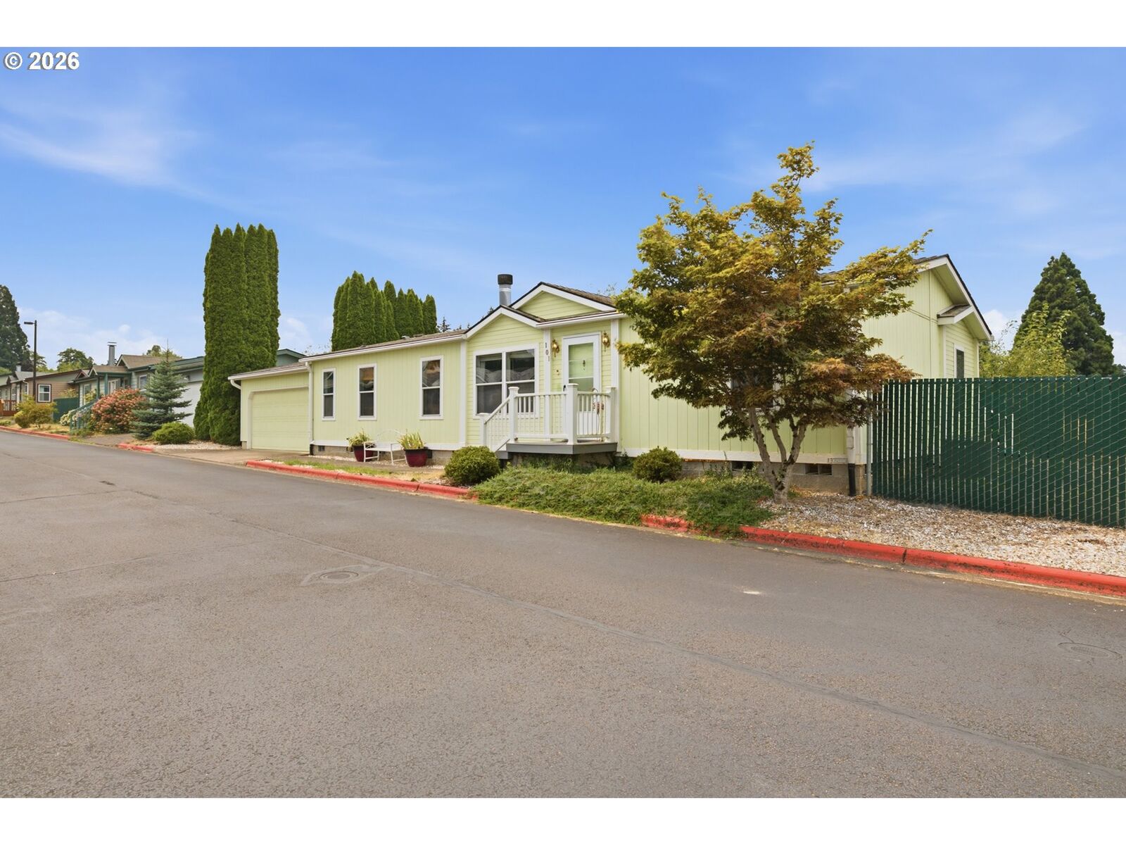 Property Photo:  1015 Oak St 101  OR 97381 
