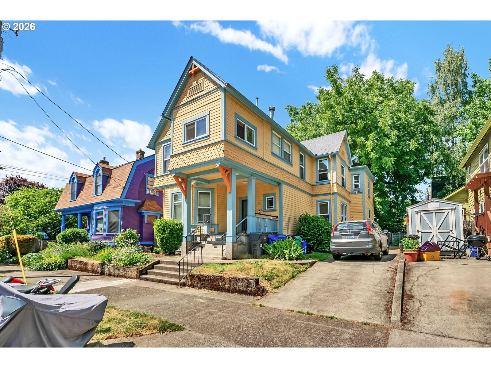 Property Photo:  1925 SE Alder St  OR 97214 