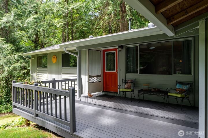 Property Photo:  28102 SE 63rd Street  WA 98027 