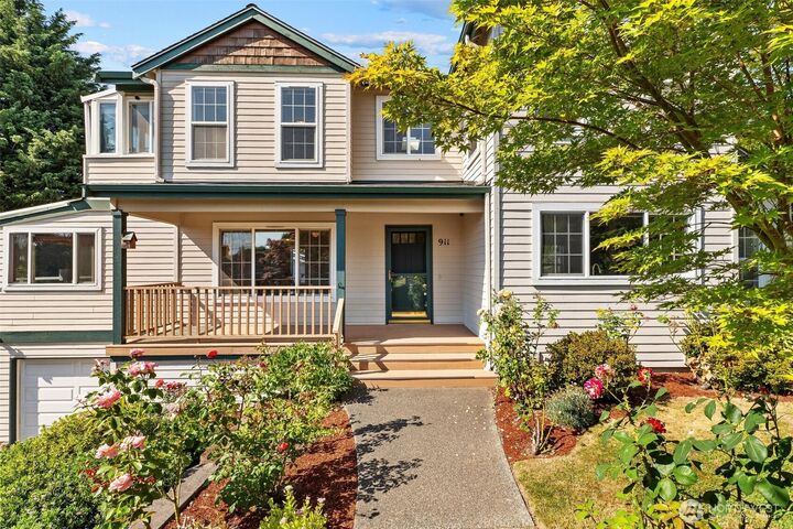 Property Photo: 911 Brookmere Street WA 98020