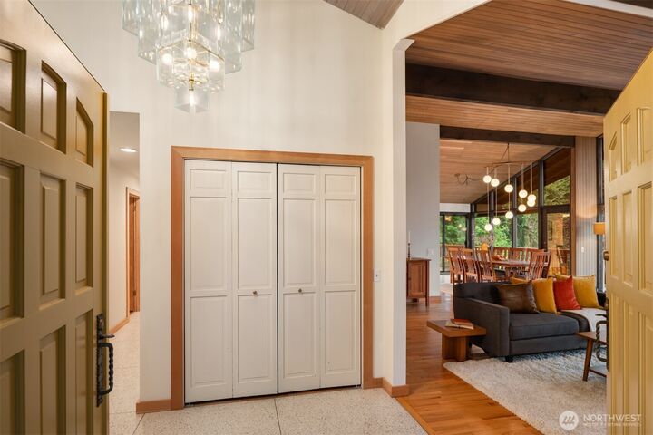 Property Photo:  7416  Mercer Terrace Drive  WA 98040 