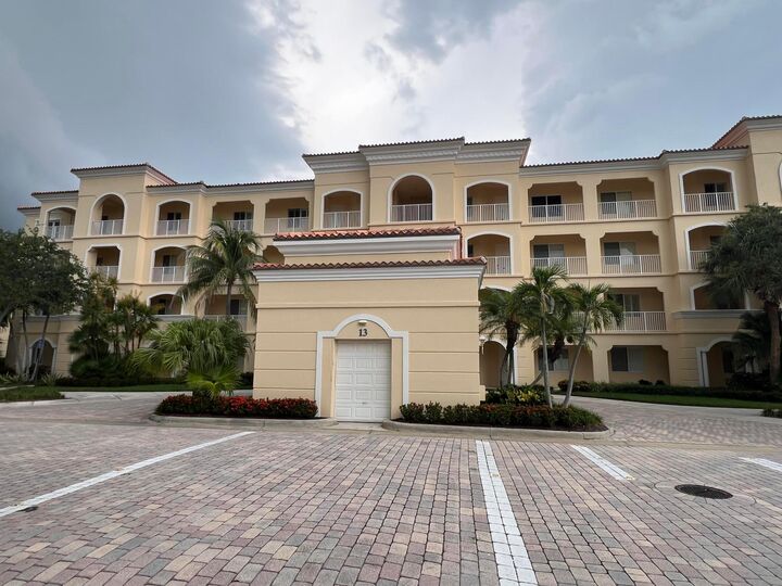 Property Photo: 13 Harbour Isles Drive W Ph02 FL 34949