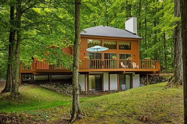Property Photo: 6842 Rue De Montagne MI 49659