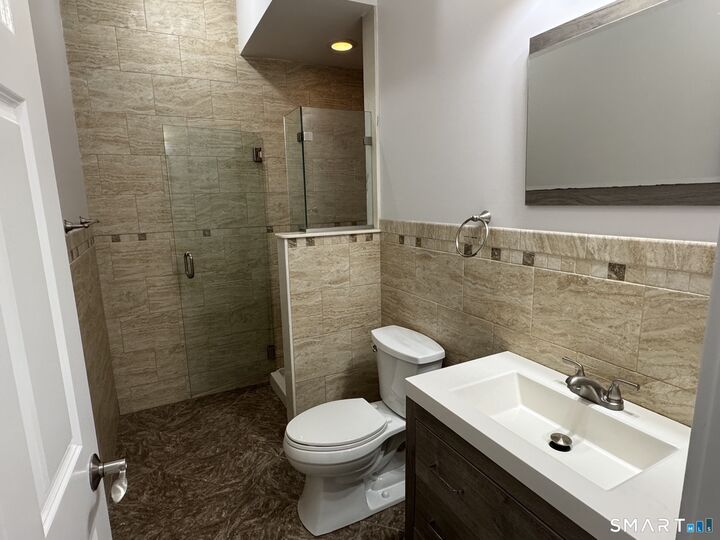 Property Photo:  345 Bank Street 1  CT 06320 