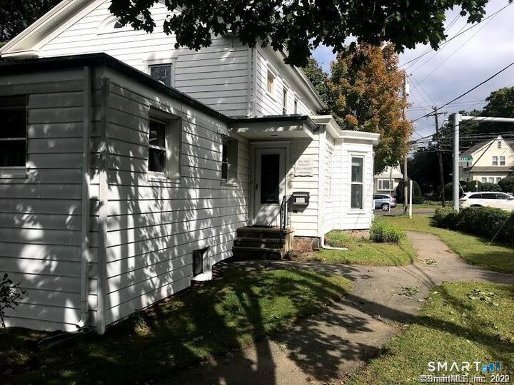Property Photo:  168 East Avenue Garage  CT 06851 