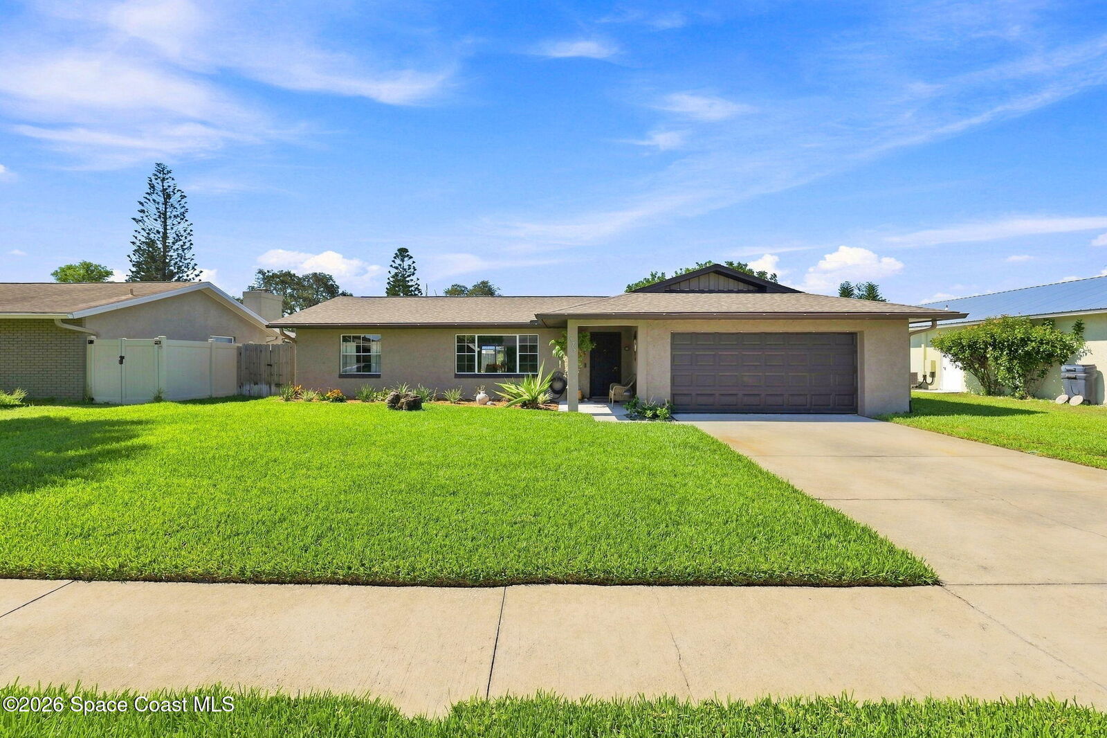 Property Photo:  175 Sea Breeze Circle  FL 32953 