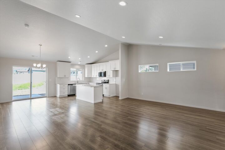 Property Photo: 621 S Manifold Ln WA 99016