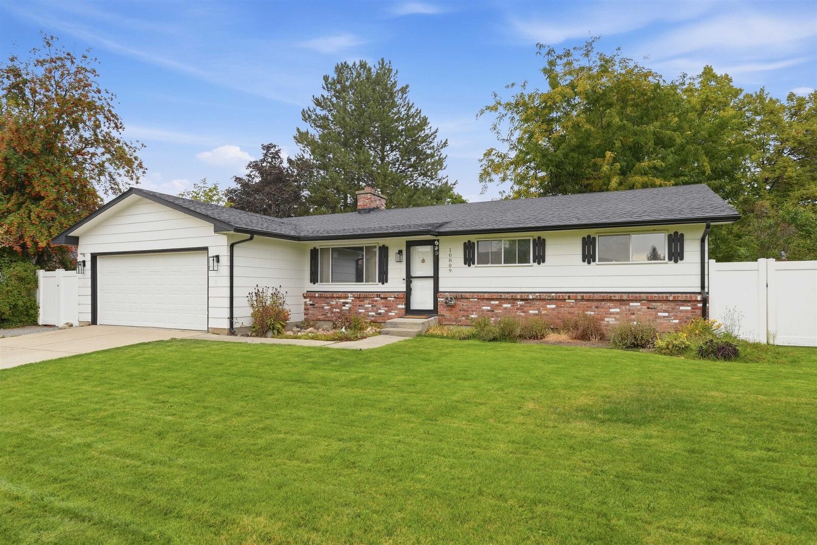Property Photo: 10809 E 35th Ave WA 99206