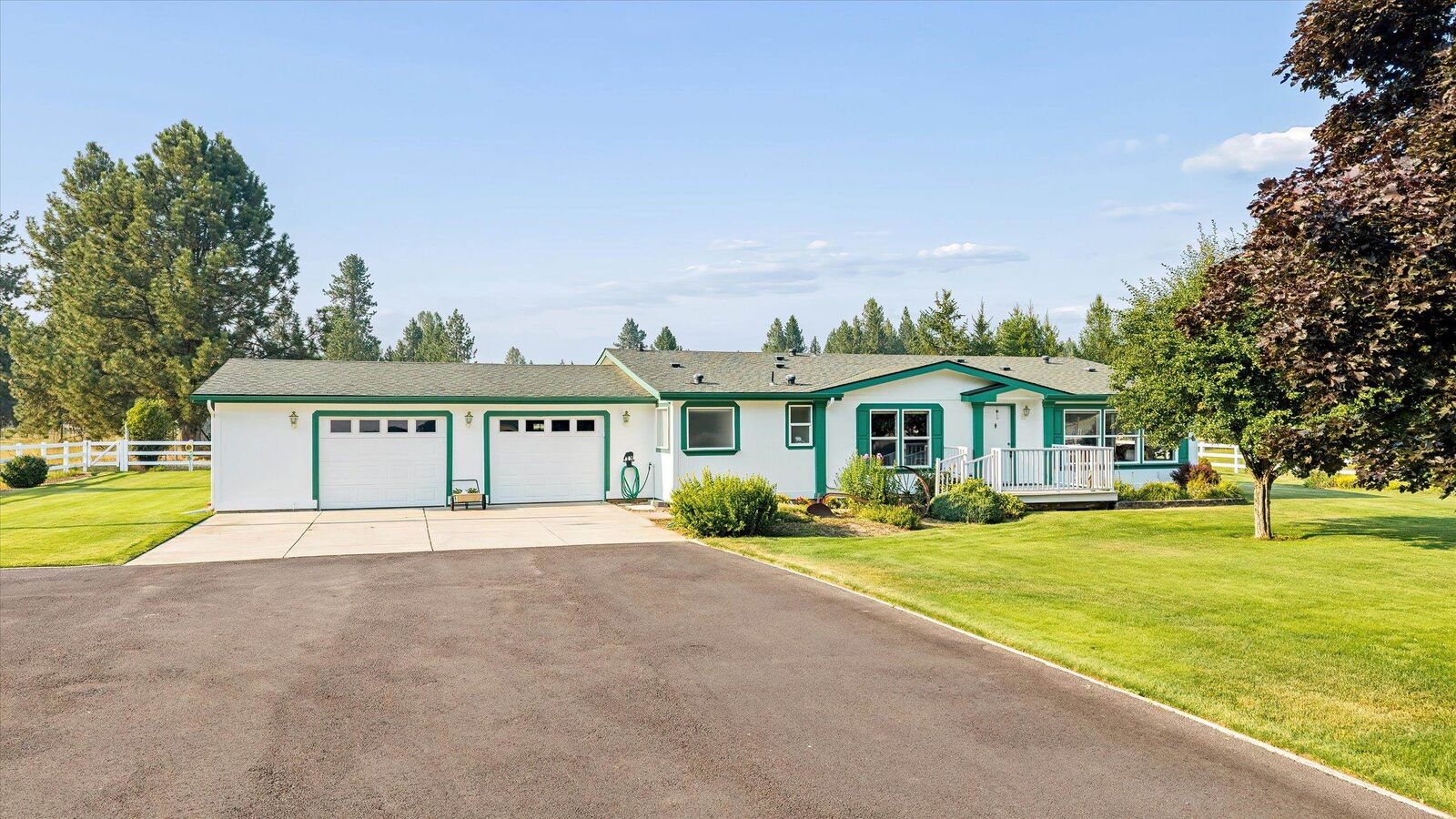 Property Photo: 1108 W Westmoreland Rd WA 99006