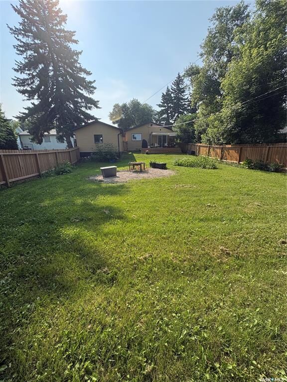 Property Photo:  73 Franklin Avenue  SK S3N 4C6 