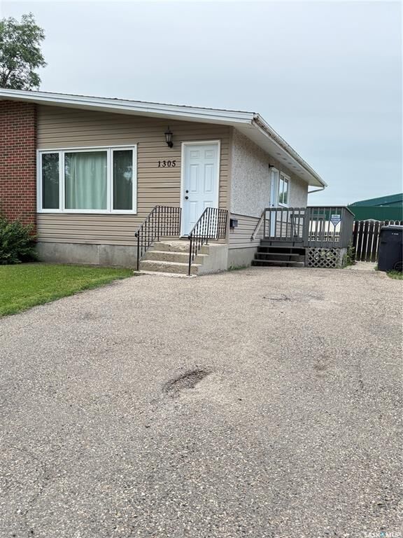 Property Photo: 1305 Park Avenue SK S4H 0K7