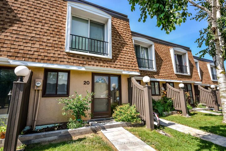 Property Photo: 2 Paradise Boulevard Unit 20 ON L0K 1B0