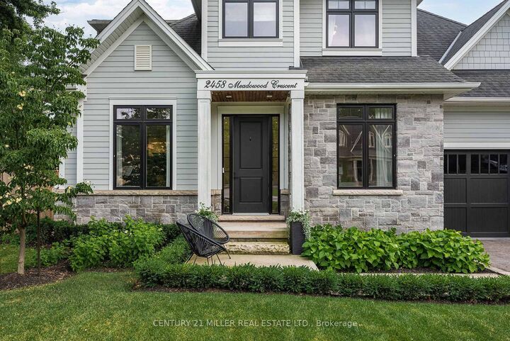 Property Photo:  2458 Meadowood Crescent  ON L6L 1V6 