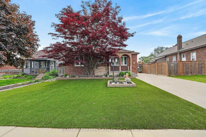 Property Photo:  117 Stewartdale Avenue  ON L8K 4P4 