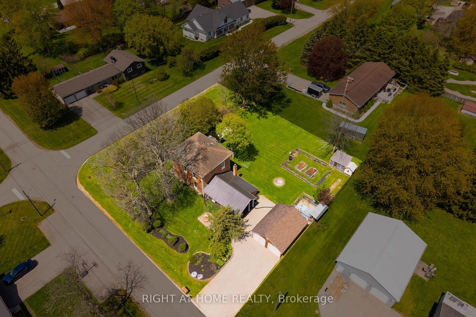 Property Photo: 51184 Ashton Street ON N0L 2J0