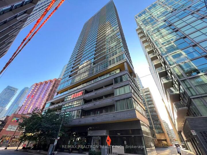 8 Charlotte Street 214 — photo 1