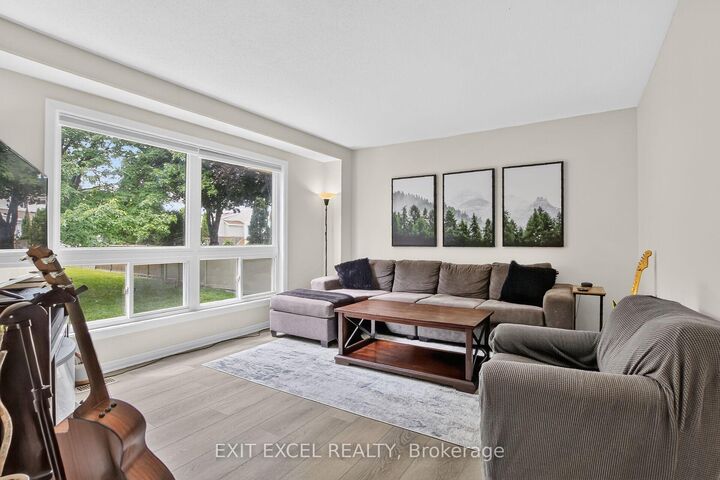Property Photo:  34A Forester Crescent  ON K2H 8Y2 