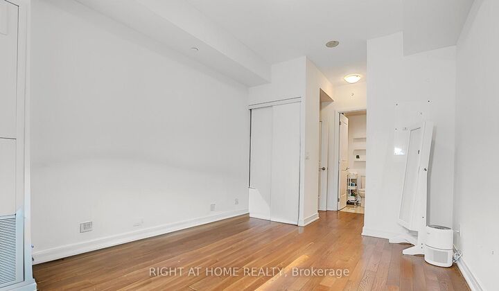 Photo de la propriété:  9201 Yonge Street 205  ON L4C 1H9 