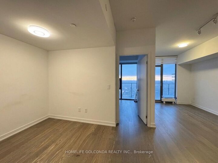 Property Photo: 11 Wellesley Street W 4006 ON M4Y 1E8