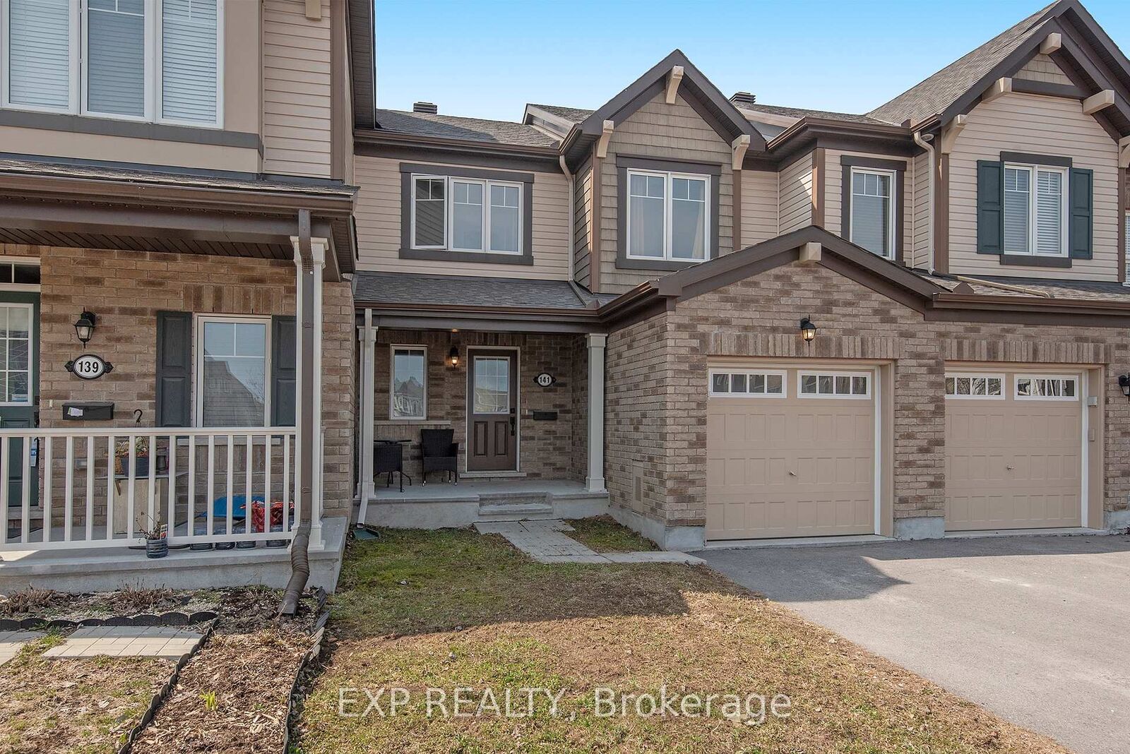 Photo de la propriété:  141 Maestro Avenue  ON K2S 1B9 