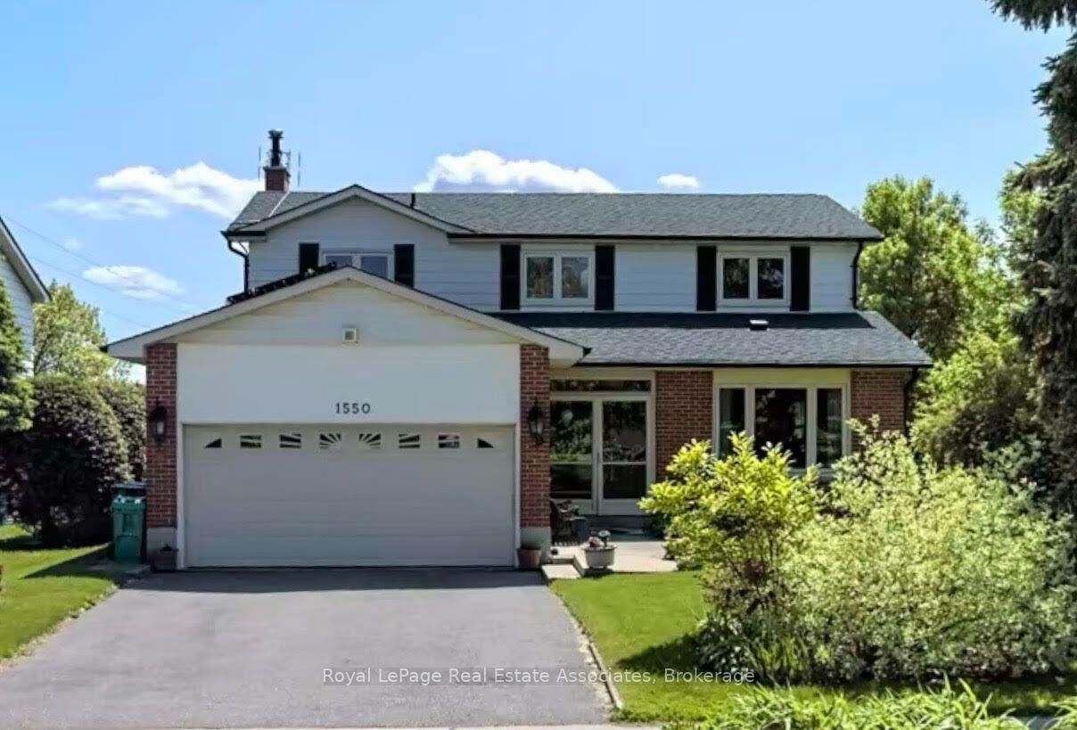 Photo de la propriété: 1550 Woodeden Drive Upper ON L5H 2V3