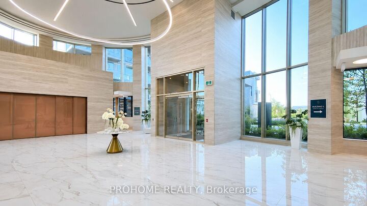 Property Photo: 27 McMahon Drive 1006 ON M2K 0J2
