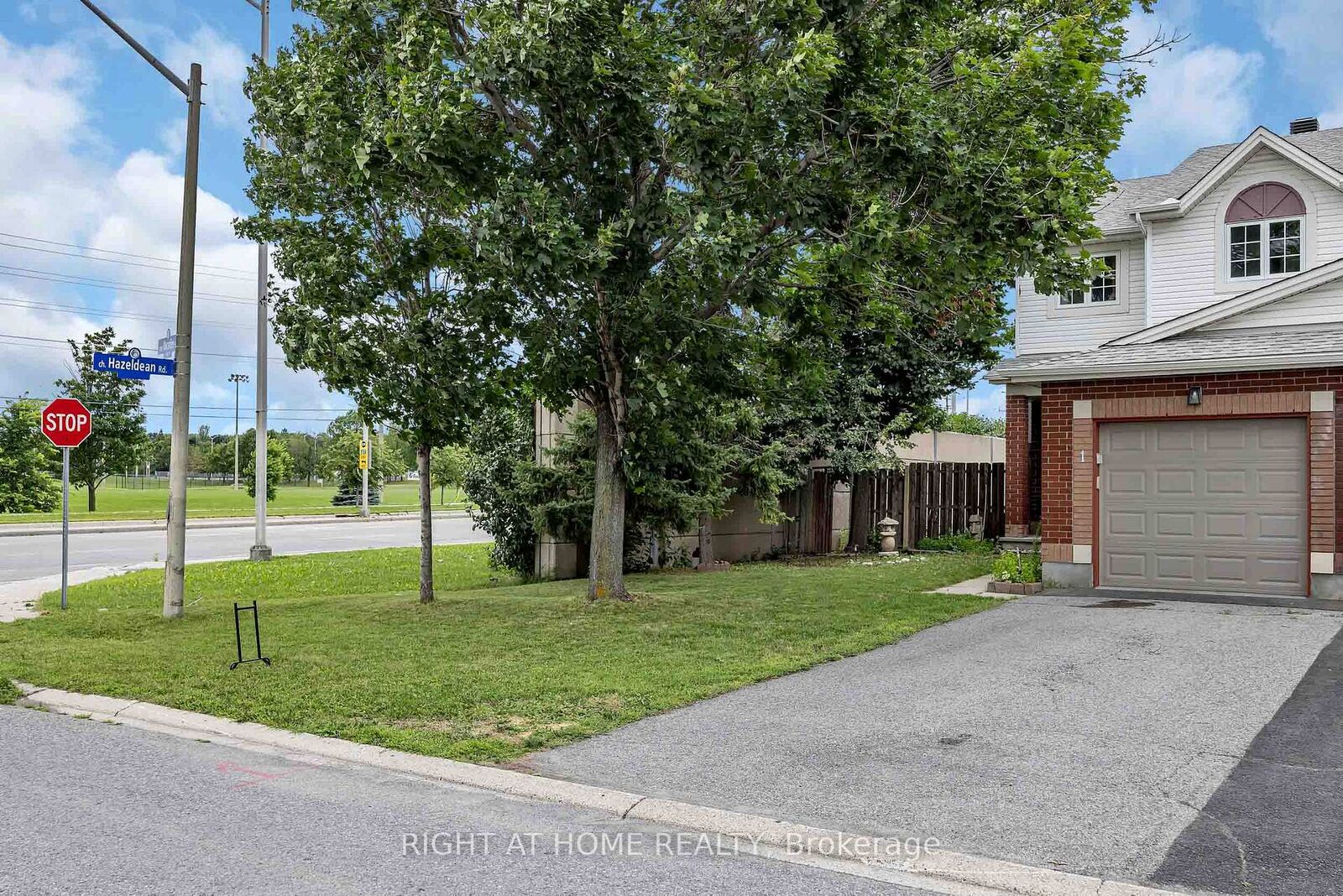 Property Photo:  1 Kincardine Drive  ON K2V 1B4 