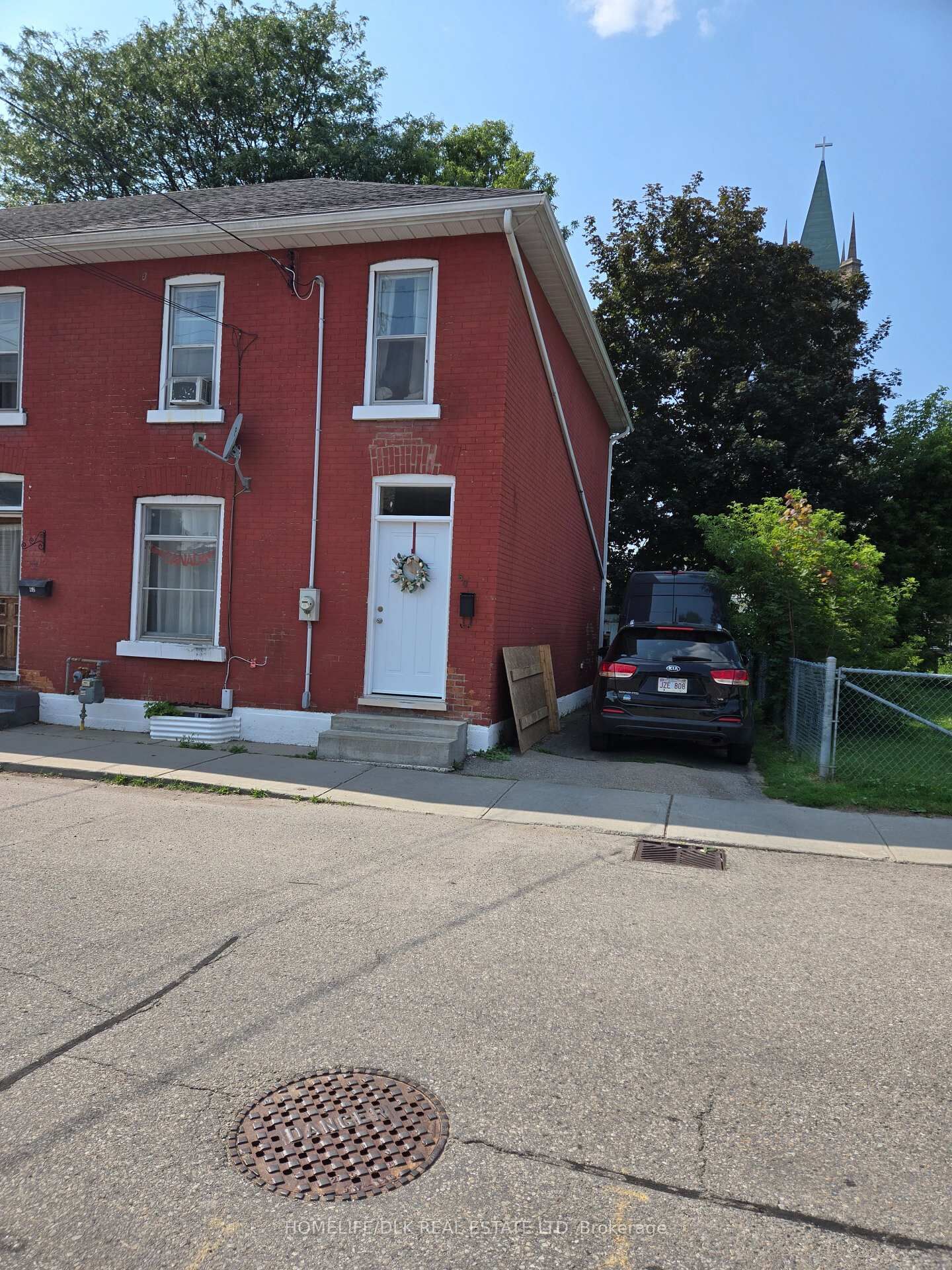 Property Photo:  60 George Street  ON K6V 3V5 