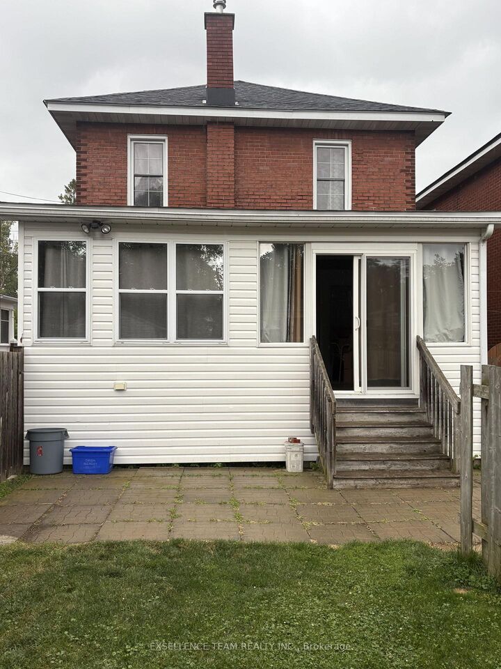Property Photo:  348 Cumberland Street  ON K6J 4J1 