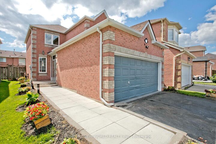 Property Photo: 110 Cairncross Crescent ON L3S 3X9
