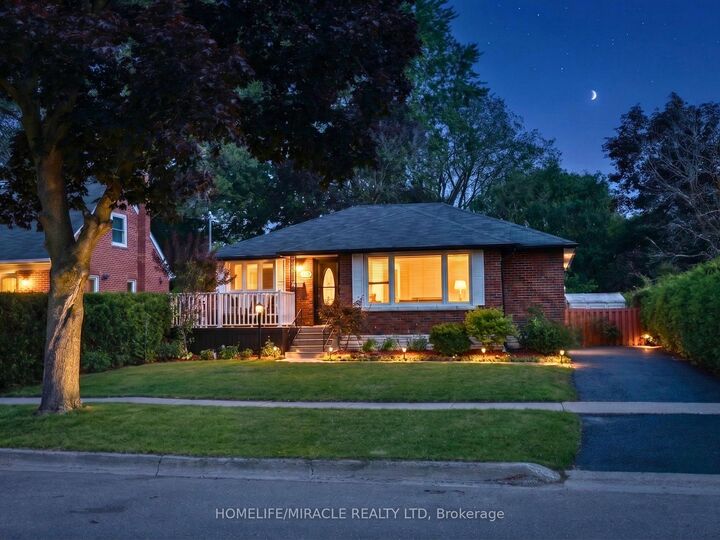 Photo de la propriété:  113 Pontiac Avenue  ON L1G 3M1 