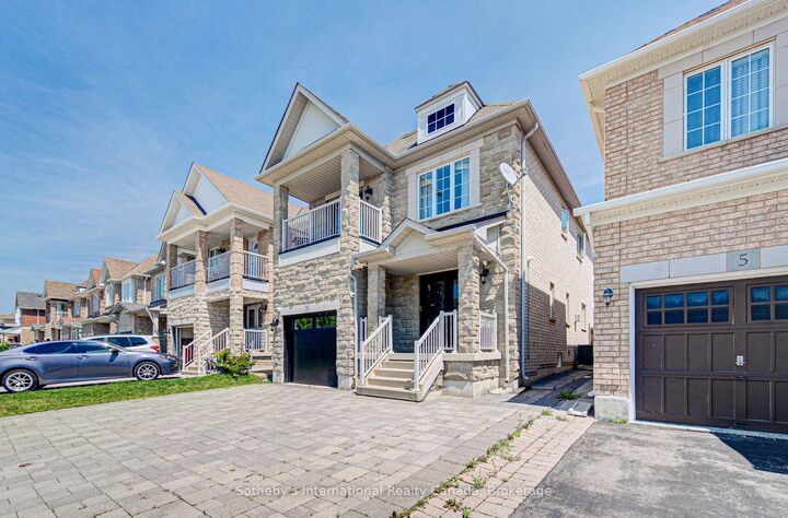 Property Photo: 9 Aidan Drive ON L4H 0T5