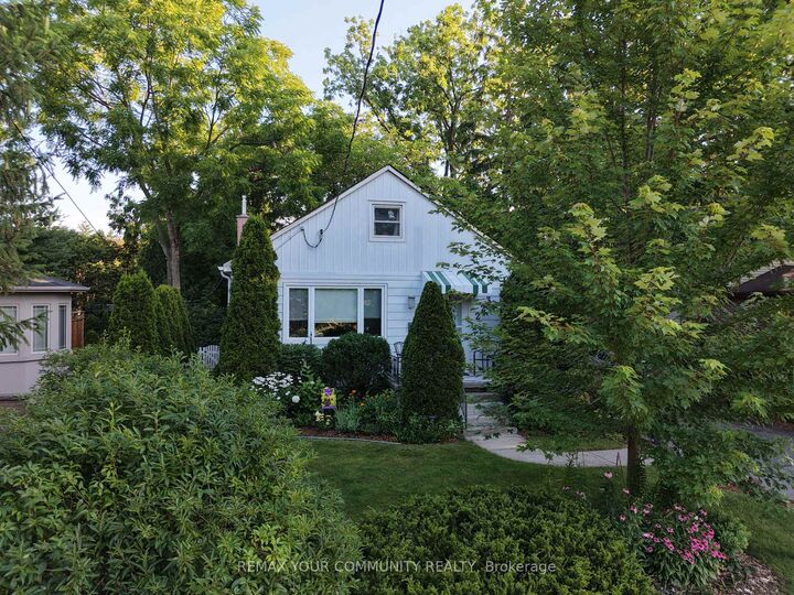 Property Photo: 223 Richmond Street ON L4C 3Y9