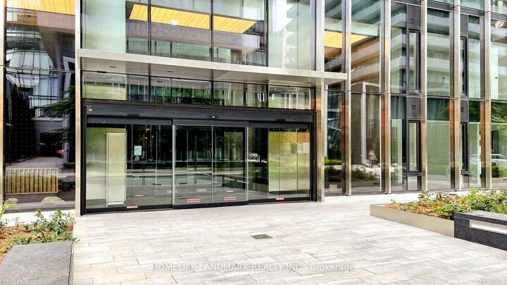Property Photo: 55 Charles Street E Th05 ON M4Y 0J1