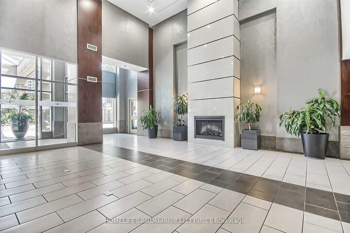 Property Photo:  17 Barberry Place 1507  ON M2K 3E2 