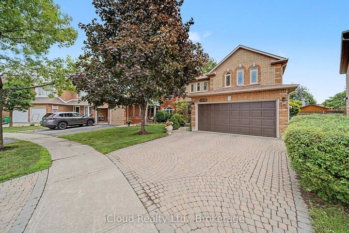 Property Photo:  3926 Baggins Court  ON L5N 7A3 