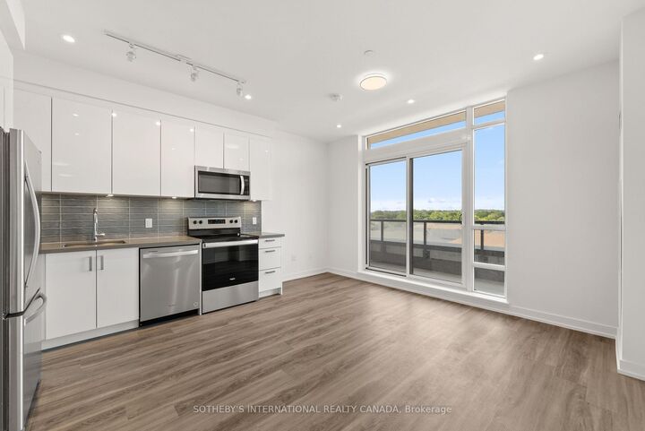 Property Photo: 1010 Dundas Street E Ph 20 ON L1N 0L6