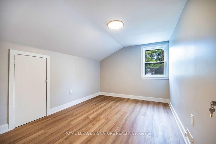 Property Photo:  688 Aylmer Street  ON K9H 3X6 