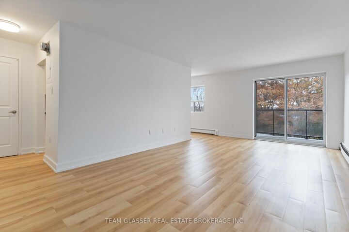 Property Photo: 540 Proudfoot Lane 401 ON N6H 1W3