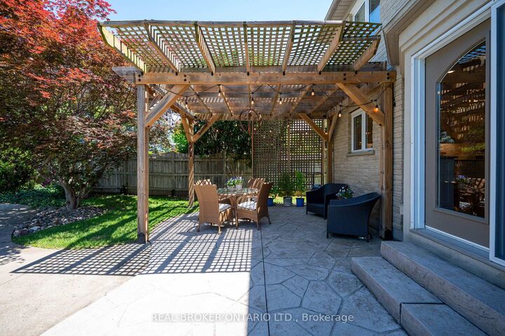Property Photo: 6 Pioneer Tower Crescent ON N2P 2L2