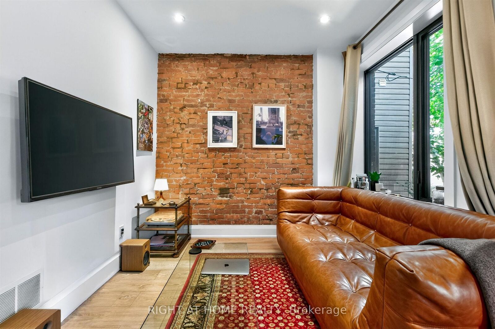 Property Photo:  65 Rusholme Park Crescent  ON M6J 2E1 