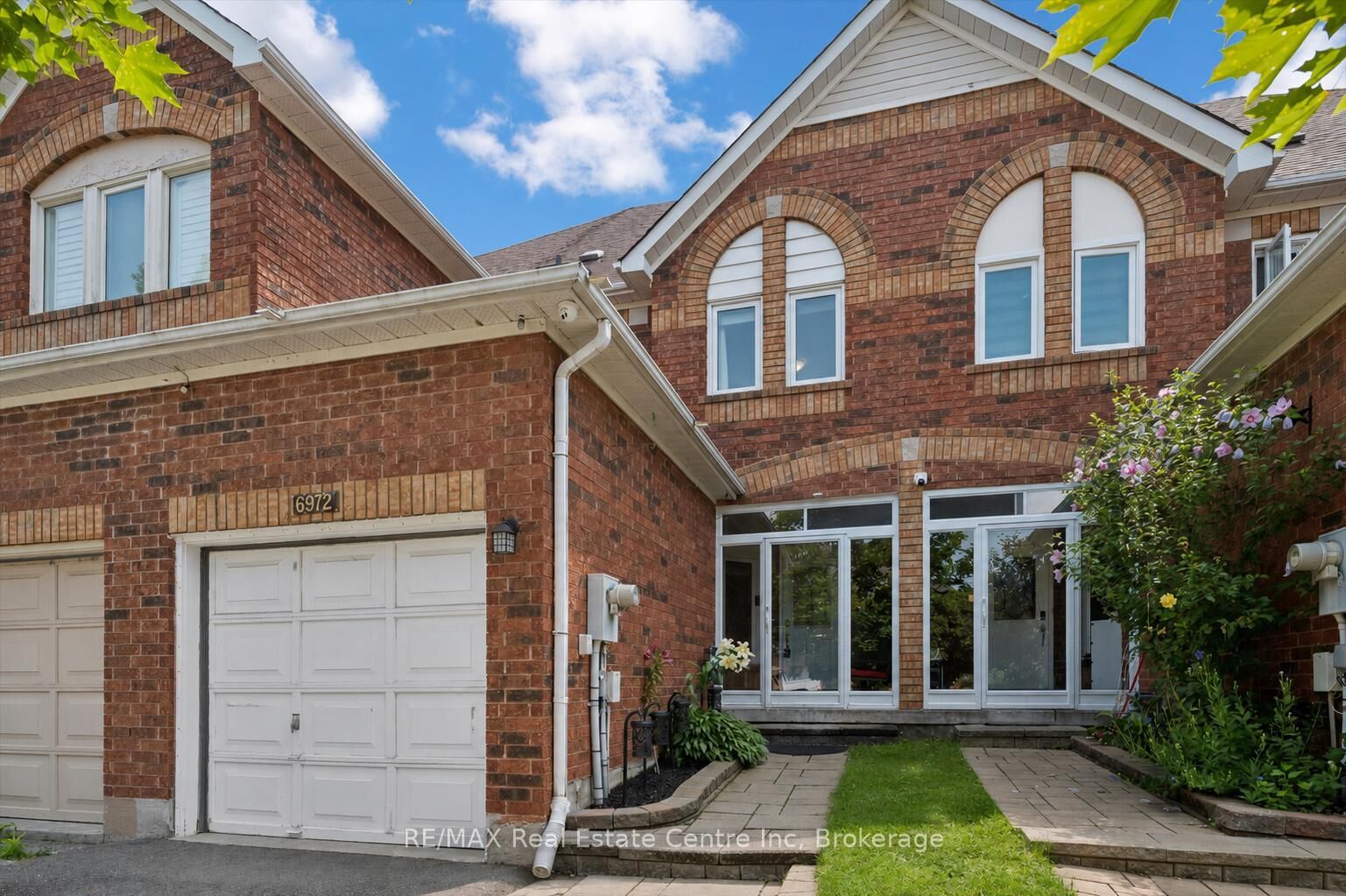 Property Photo:  6972 Dunnview Court  ON L5N 7E4 