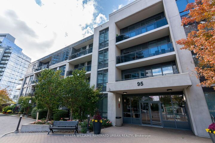 Property Photo: 95 North Park Road Ph 6 ON L4J 0J1