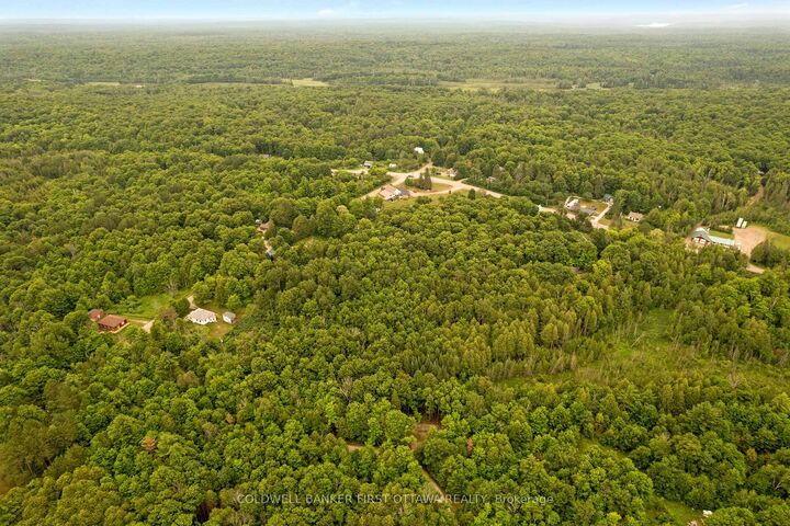 Property Photo: 1039 Sunset Strip Lane ON K0H 2J0