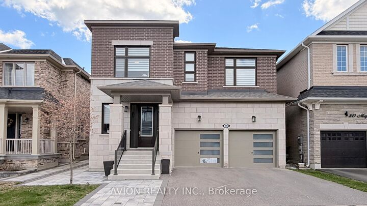 Property Photo: 76 Maple Fields Circle ON L4G 3X6