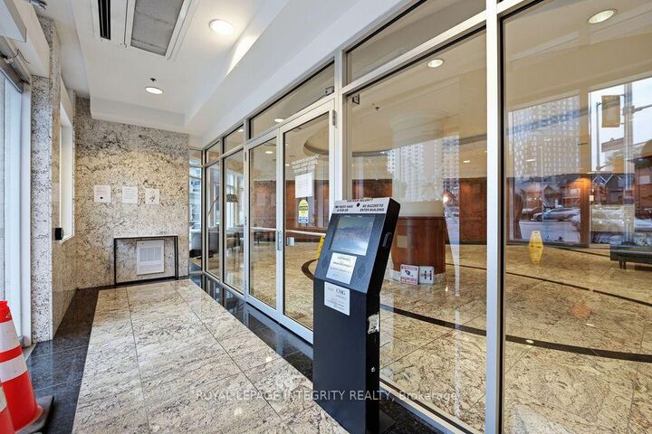 Property Photo:  195 Besserer Street 802  ON K1N 0B6 