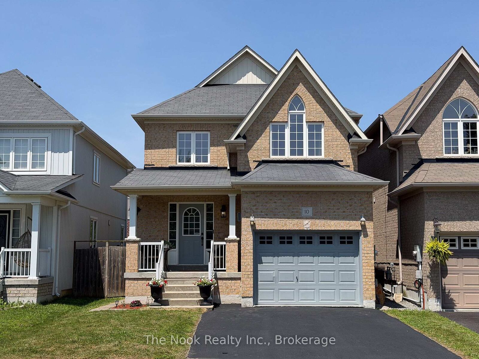 Property Photo:  10 Broome Avenue  ON L1E 0B1 