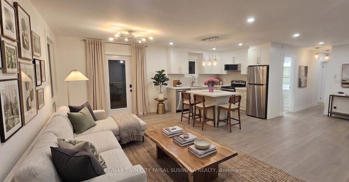 Property Photo:  87 Scott Road  ON N3C 2X6 