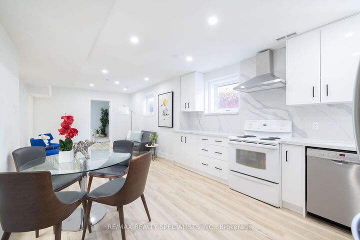 Property Photo:  4279 Woodington Drive  ON L4Z 1M1 
