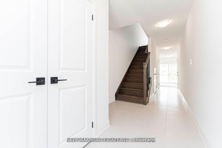 Property Photo:  74 Windtree Way  ON L7G 0P6 